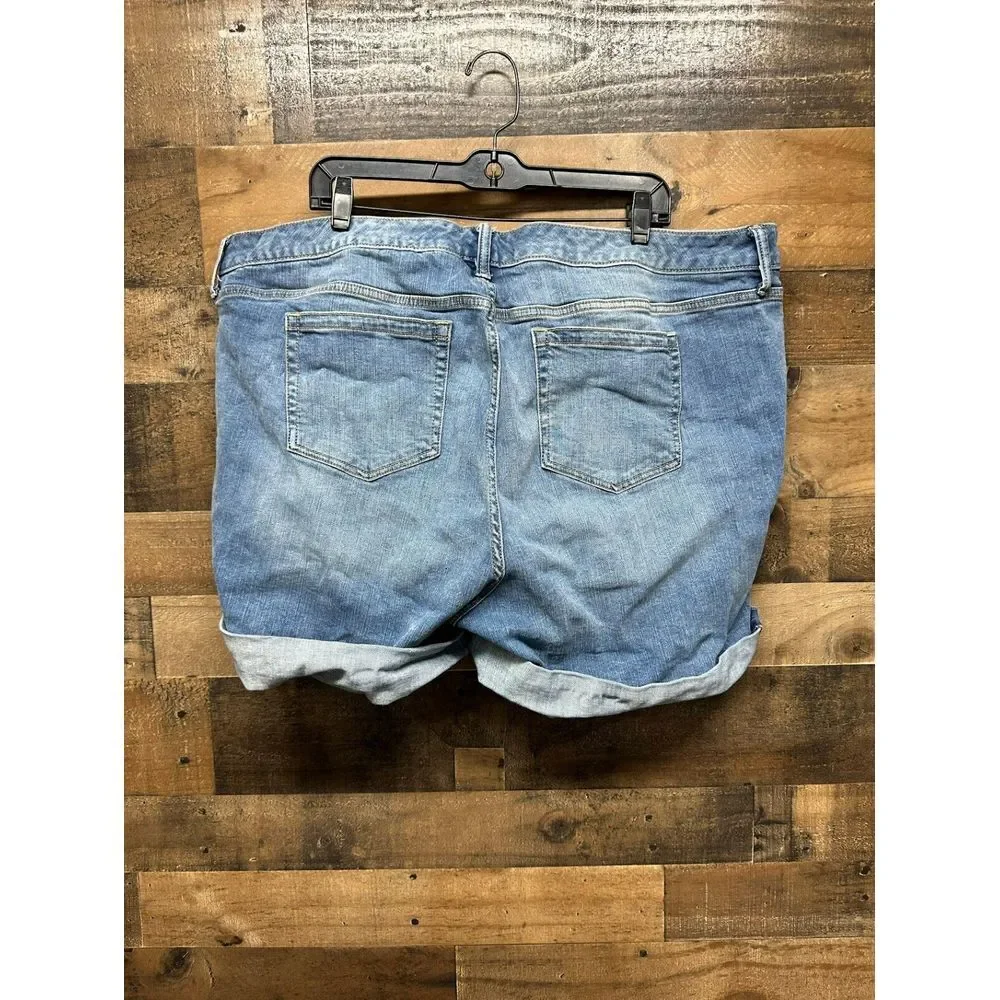 Torrid Women's Cuffed Denim‎ Shorts Size 26